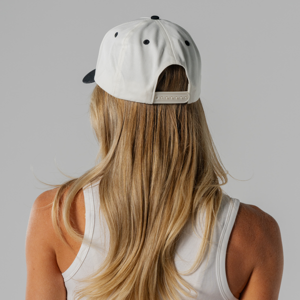 The HydroJug Hat D5